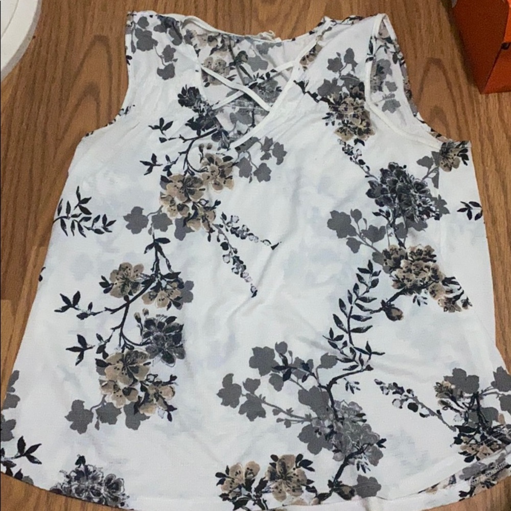 White floral tank top